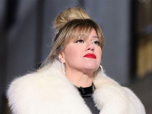 Kelly Clarkson Net Worth 2024